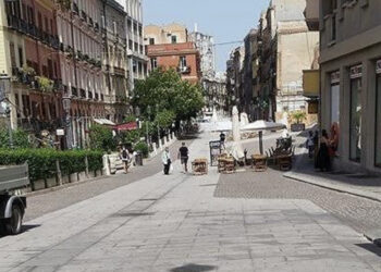 Cagliari, in via Azuni ennesima rissa tra stranieri e scoppia il caos, residenti preoccupati: “Non ce la facciamo più”
