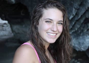 Scivola in una cascata dello Sri Lanka: Valentina muore a 27 anni