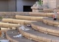 Cagliari, malamovida e rumori molesti di notte esasperano i residenti: rissa a colpi di bastone a Stampace