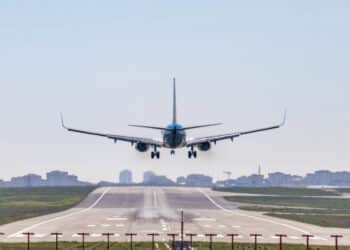Continuità territoriale aerea, dalla Regione Sardegna 10 milioni per gli extra costi del Jet Fuel