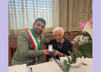 Antonina Melis compie 100 anni, festa in famiglia a Cagliari