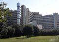 Cagliari, travestito da medico palpeggia una oss e una paziente: allarme maniaco al Brotzu