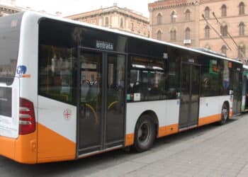Selargius: tempi troppo lunghi tra la metro e il bus, studenti e lavoratori costretti ad attendere quasi un’ora