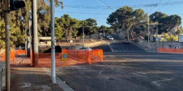 Cagliari, Piazza d’Armi cambia volto: la rotatoria è in costruzione, ma il traffico fa già discutere (VIDEO)