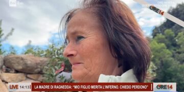Omicidio Conca Entosa, clamoroso: la madre di Ragnedda denuncia il marito, “Maltrattata e picchiata per 30 anni”