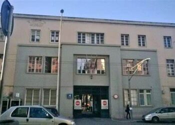 Cagliari, bufera sul Santissima Trinità: “Infermieri e oss spostati a gestire le chiamate delle ambulanze”