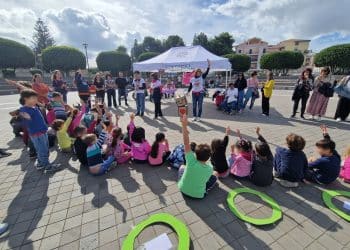 Pirri senza frontiere: all’ex Vetreria la festa dei giochi di cartone per la gioia dei bambini