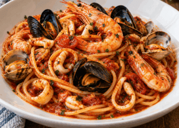 La cultura nel piatto: spaghetti allo scoglio in Autunno