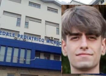 Morire a 21 anni a causa di un tumore scoperto un anno prima: il dolore straziante del fratello di Francesco Caredda