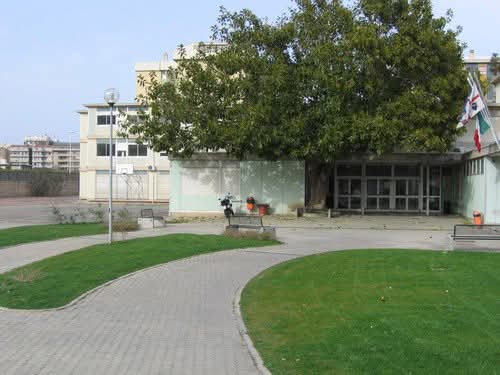 Cagliari, sciopera anche il Bacaredda: “Carenza di materiale didattico”