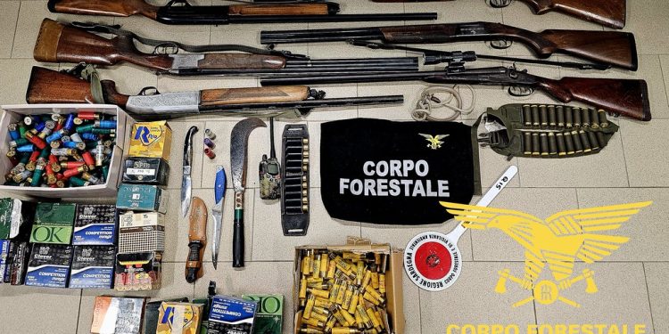 Decimomannu, caccia illegale di cervi e cinghiali: tre denunce e fucili sequestrati