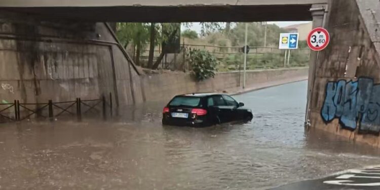 Forti temporali in Sardegna, 150 mm caduti nel Golfo di Orosei: strade allagate a Domusnovas e Oristano
