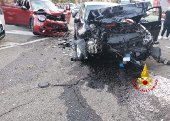 Scontro fra auto a Gonnosfanadiga, due feriti in codice rosso: interviene anche l’elisoccorso