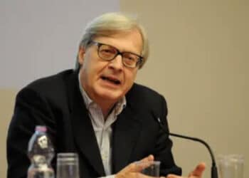 Vittorio Sgarbi ricoverato in terapia intensiva
