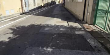 Pirri, rifanno la segnaletica e spariscono i parcheggi: cancellato anche lo stallo per disabili