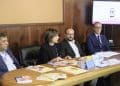 Addio smartphone al ristorante: in Sardegna parte la sperimentazione “A tavola senza schermi”