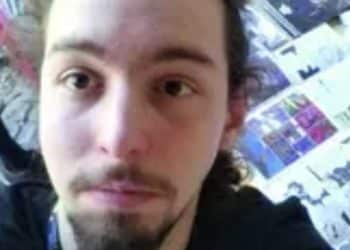 Tenta di fermare il treno in corsa ma scivola sui binari: Riccardo muore a 33 anni
