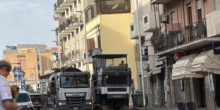 Cagliari, viale Sant’Avendrace diventa un cantiere: nuovo asfalto e rebus traffico