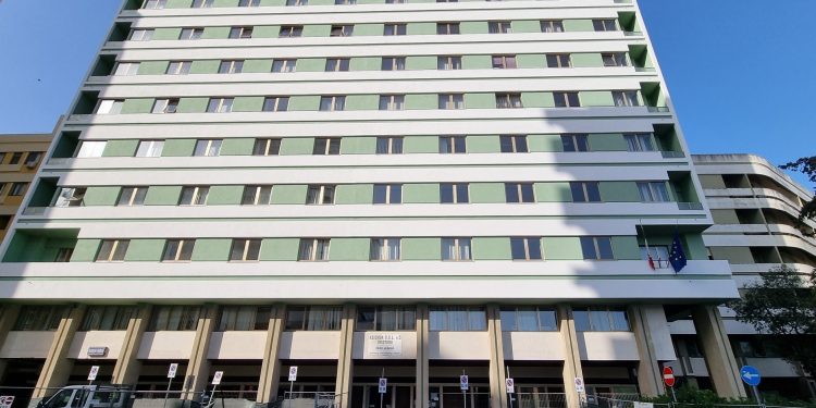 Scandalo sanità in Sardegna, processo Ippocrate: 8 anni e 3 mesi all’ex sindaco di Macomer Succu, sei anni e mezzo all’ex consigliere del Partito Dei Sardi Cherchi