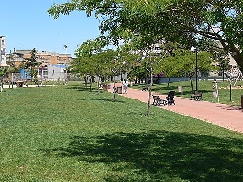Assemini, bambini scatenati al parco disturbano e picchiano i più piccoli