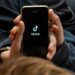 Quartu Sant’Elena, su Tik Tok parolacce con il logo del Comune, scatta la denuncia alla polizia postale
