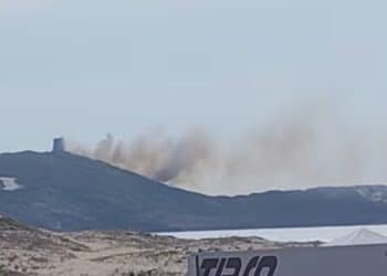Ancora incendi nell’isola: bruciano Pabillonis, Torre dei Corsari e a Calasetta sono ripartite le fiamme