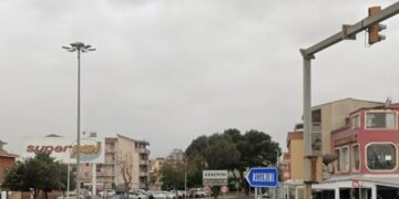 Assemini, ancora una rissa in centro: in via Sardegna urla e minacce finiscono nel sangue