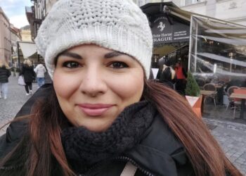 Serrenti, addio alla scrittice Claudia Musio: “Ora è una farfalla nel vento”