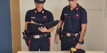 Senza patente né assicurazione e con un bastone nascosto nell’abitacolo: denunciato a Porto Torres