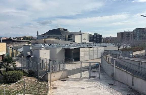 Cagliari, nuova vita al mercato di piazza Nazzari: box degustazioni, cori e musica per Natale