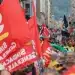 Caro vita e riarmo, la Sardegna in piazza dice no alla guerra e chiede salari più alti